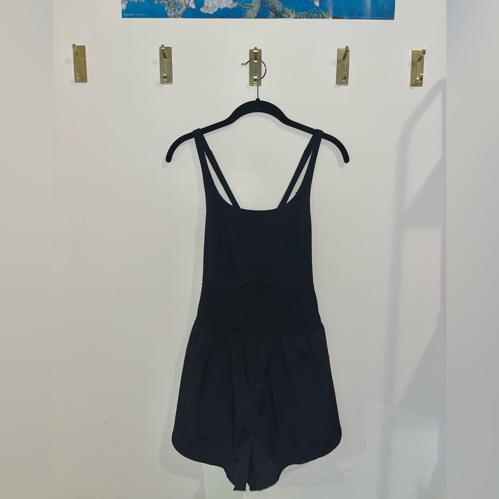 Black Cross-Back Cutout Activewear Romper